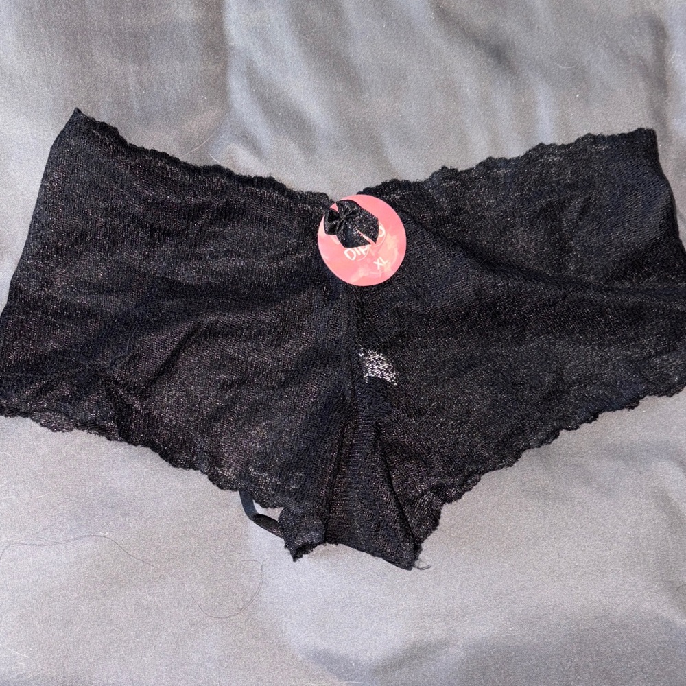 Elegant Black Women's Lace Panties